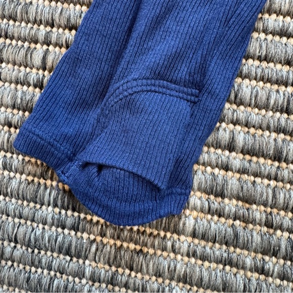 Athleta  Girl’s Blue Twist Front Top - Picture 3 of 3